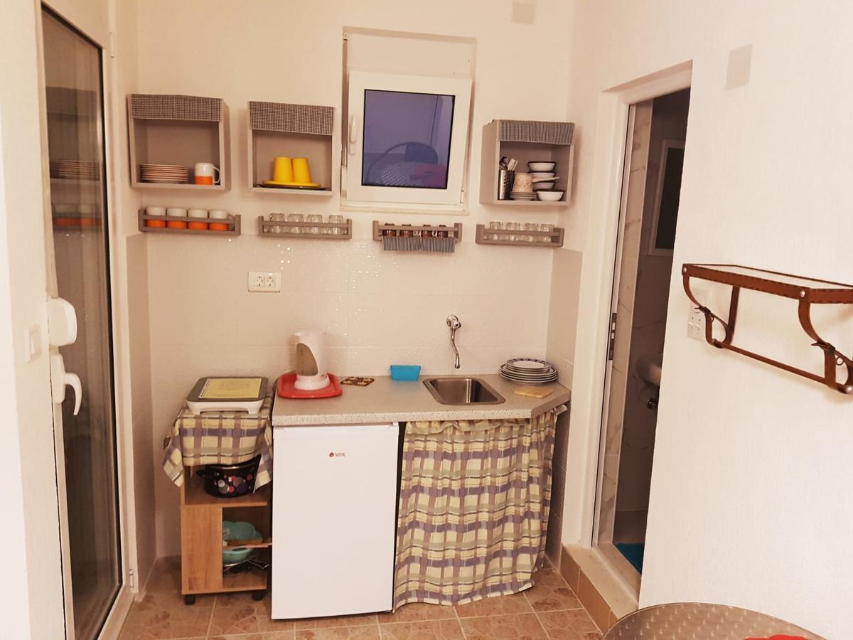 Tufio Apartmani Ulcinj Bagian luar foto