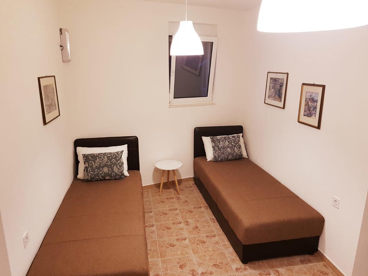 Tufio Apartmani Ulcinj Bagian luar foto